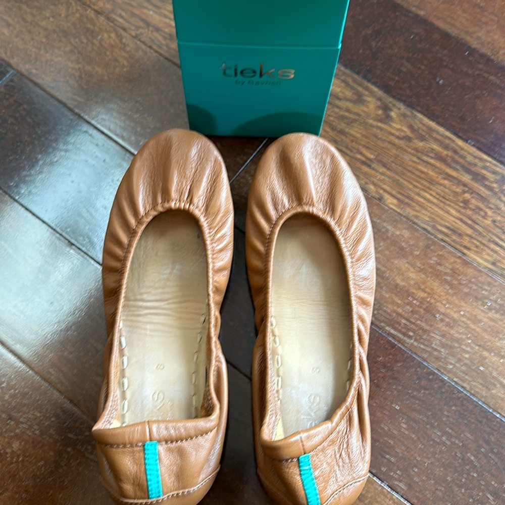 Tieks by Gavriell slip on ballet flats size 8 chestnut
